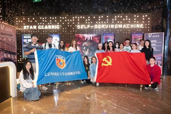 人们在看台上 AI 生成的内容可能不正确。